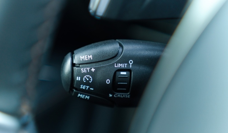 Peugeot 3008 full