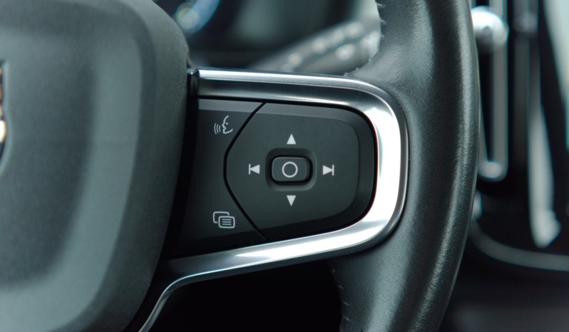 Volvo XC40 full
