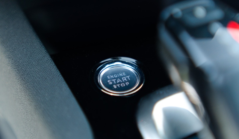 Peugeot 3008 full