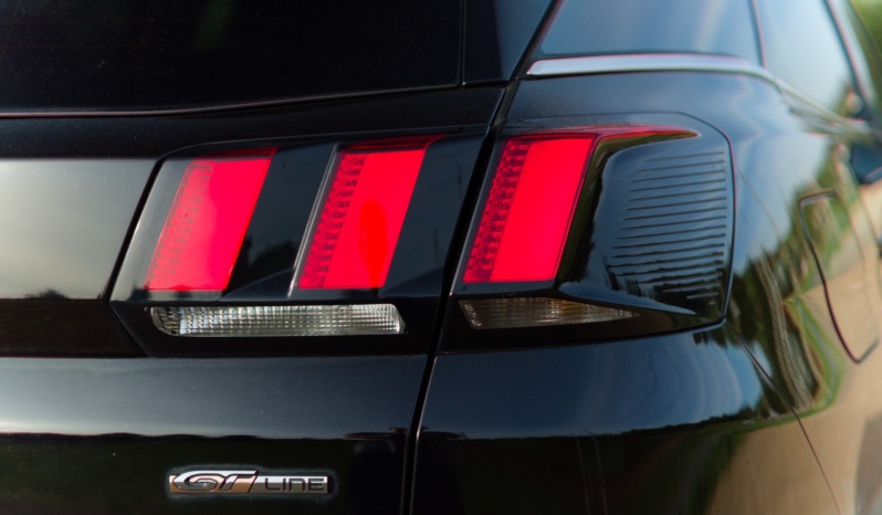 Peugeot 3008 full