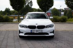 
										BMW 330e full									