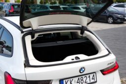 
										BMW 330e full									
