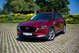 
										Mazda CX-30 full									