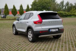 
										Volvo XC40 full									