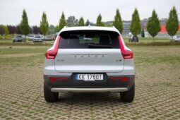 
										Volvo XC40 full									