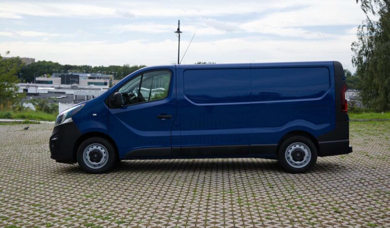 
								Opel Vivaro full									