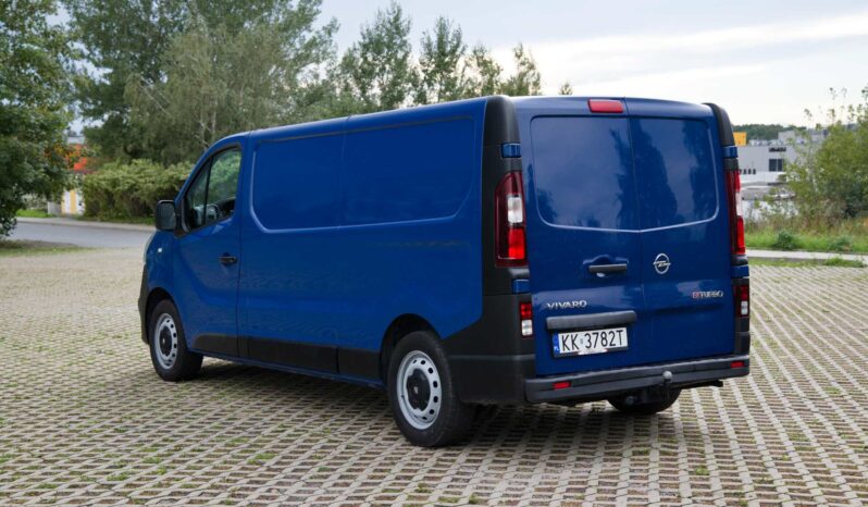 
								Opel Vivaro full									