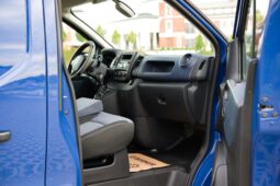 
										Opel Vivaro full									