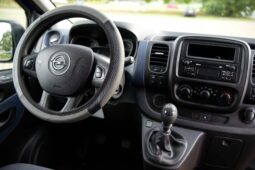 
										Opel Vivaro full									